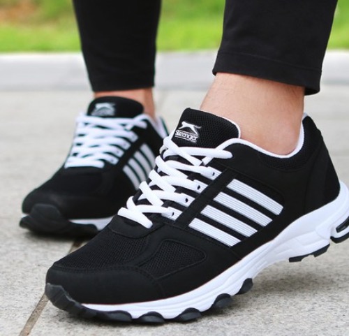 29. 슬레진저 마크 런닝화